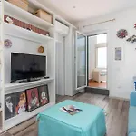A Pretty House Overlooking The Sea Appartement *