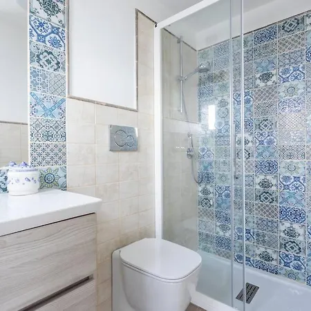 A Pretty House Overlooking The Sea Апартаменты Porto Alabe